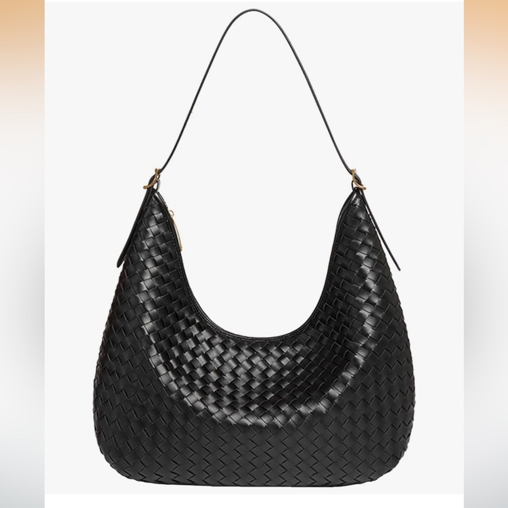 Black Woven Shoulder bag